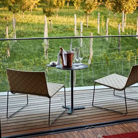 Hotel Gartenlofts Auf Gut Guntrams Schwarzau am Steinfelde