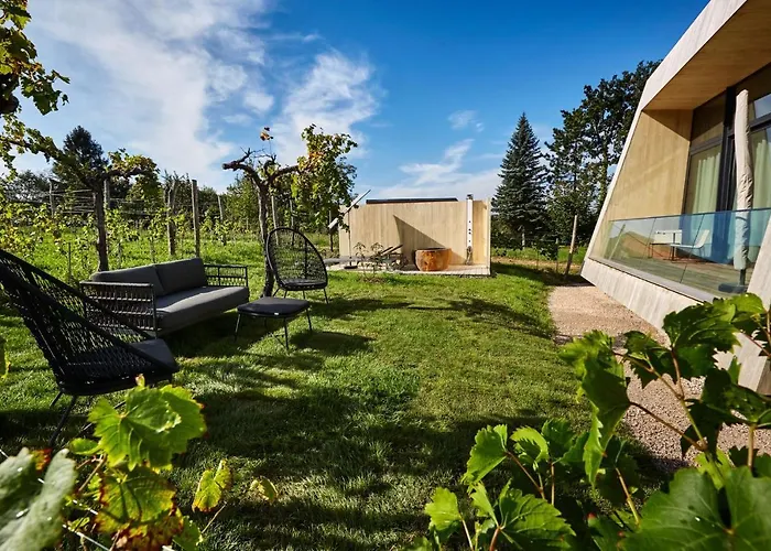 Hotel Gartenlofts Auf Gut Guntrams 4*