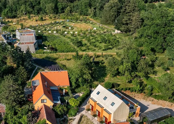 Hotel Gartenlofts Auf Gut Guntrams 4*